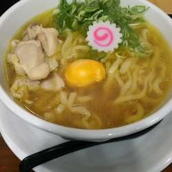 小山・金の鶏中華