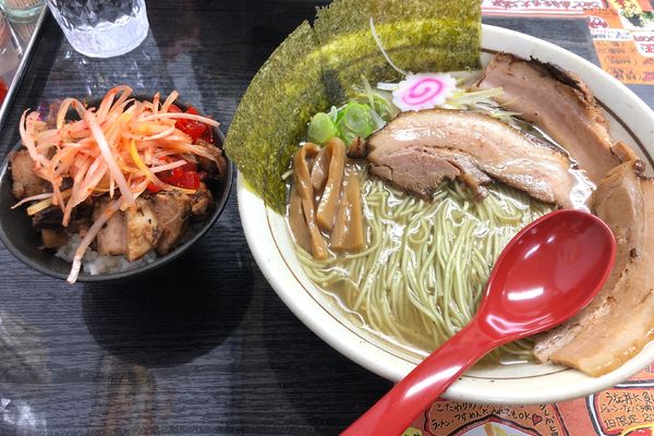 「うま塩ラーメン730円+まかないチャーシュー丼280円」@麺屋こうきの写真