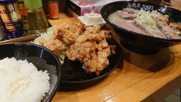 「ラーメン唐揚げセット(塩)」@五代目麺や蝦夷の写真