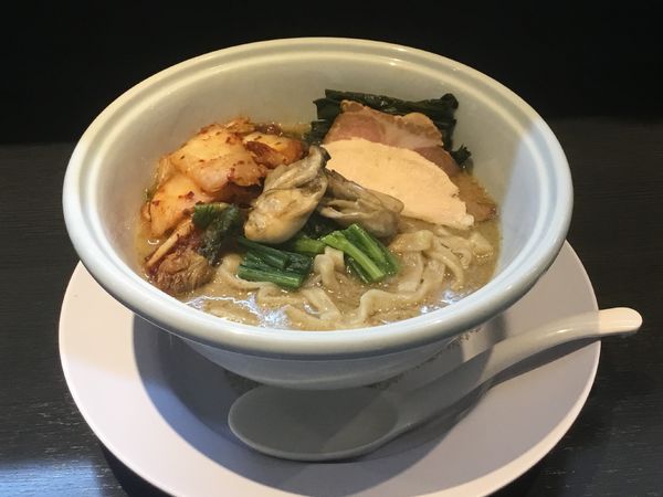 「牡蠣とキムチの味噌らーめん」@らーめん 三極志の写真