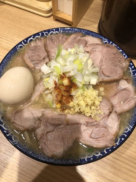 「チャーシューメン+中盛+味付玉子」@孫作の写真