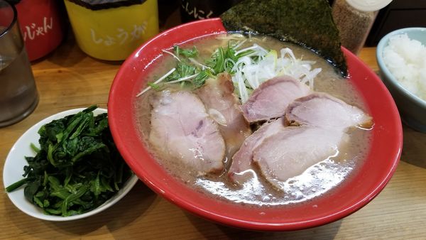 「あご塩チャーシューメン　ほうれん草トッピング」@吉祥寺 武蔵家 松本店の写真