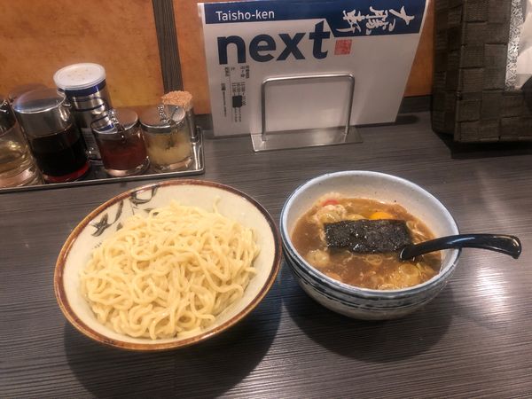 「特製盛りそば+生卵 熱盛り」@大勝軒next 上野店の写真