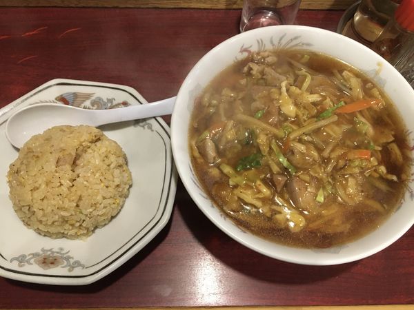 「ミッキーラーメン＋半チャーハンセット」@ミッキー飯店の写真