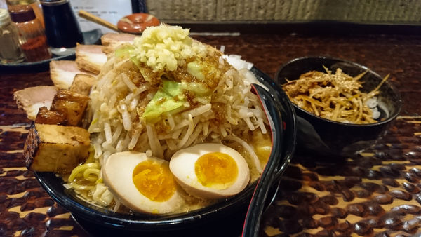 「味噌次郎+大盛り+チャーシュー増し+味玉+Bセット」@北のらーめん 美空の写真