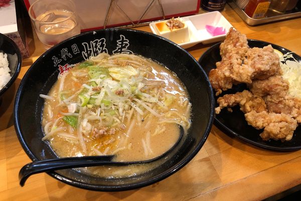 「ラーメン唐揚げセット(みそ)1,070円」@五代目麺や蝦夷の写真