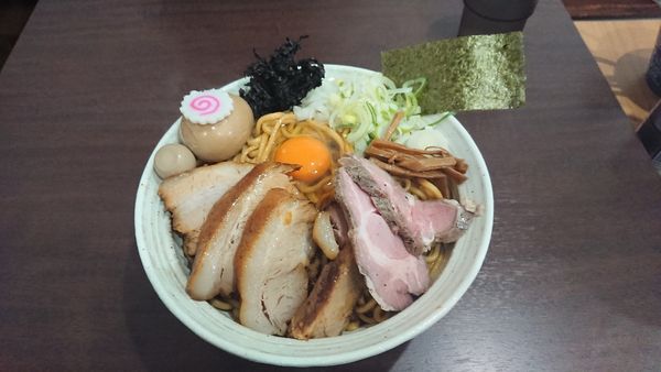 「チャーシュー油そば（大盛り）」@中華蕎麦 萌芽の写真