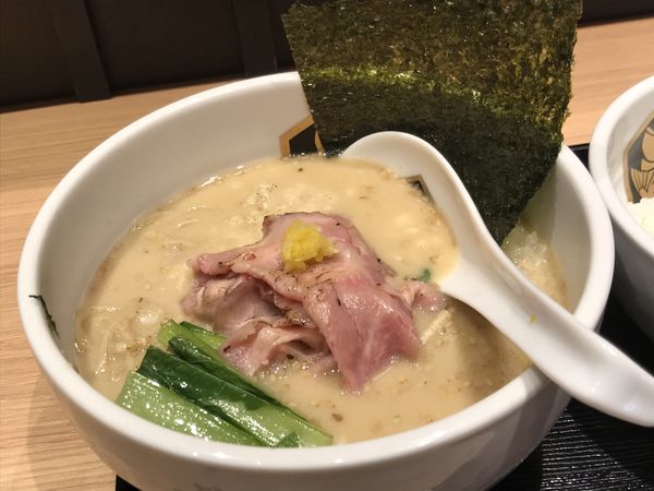 「［店舗限定］真鯛胡麻らーめん」@真鯛らーめん 麺魚 錦糸町PARCO店の写真