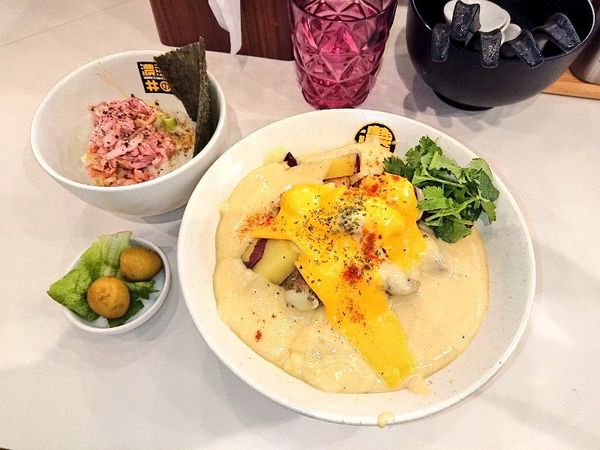 「【限定】シュクメルリまぜそば、など」@濃菜麺 井の庄 荻窪店の写真