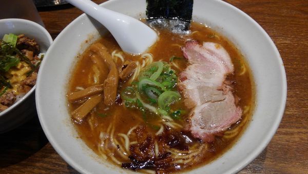 「中華そば　豚玉ごはん」@中華そば うめやの写真