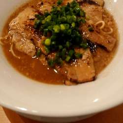 炙り味噌豚の濃厚味噌ラーメン