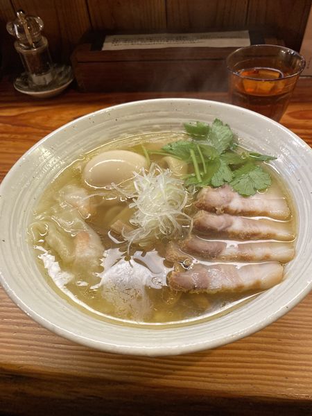 「特製塩らーめん」@純手打ち 麺と未来の写真