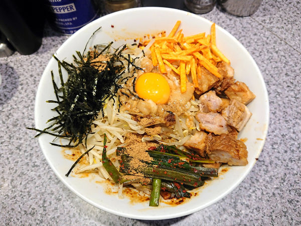 「限定 辛い汁なしジャンク」@ラーメン宮郎の写真