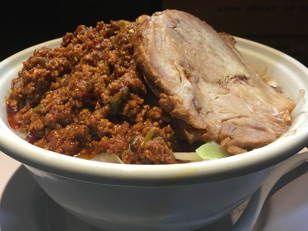 「辛くて痺れる麻婆二郎らーめん」@らーめん 三極志の写真