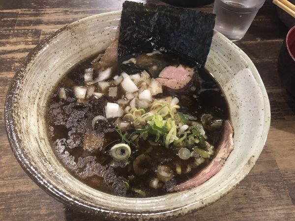 「黒らーめん」@進化驀進 京町堀本店の写真
