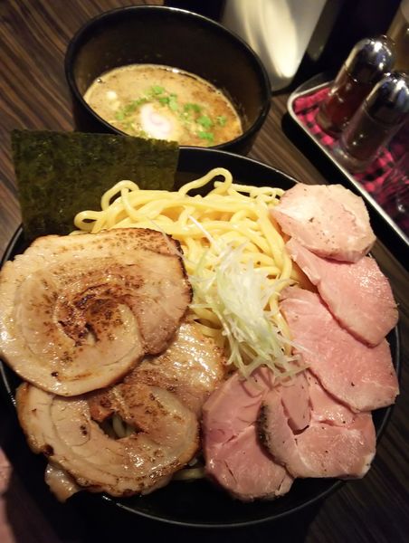 「魚介豚骨ちゃーしゅーつけめん（大盛り）」@麺屋 ほたるの写真