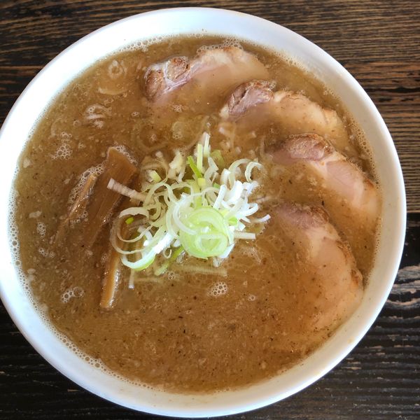「豚骨醤油ラーメン＋チャーシュー＋大盛」@らーめん ふらりの写真