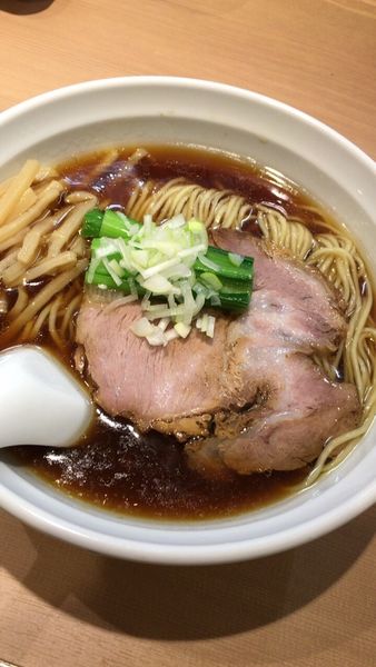 「中華そば８００円」@麺 かつら木の写真