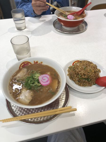 「半チャーハンセット」@丸高中華そば 神戸二宮店の写真