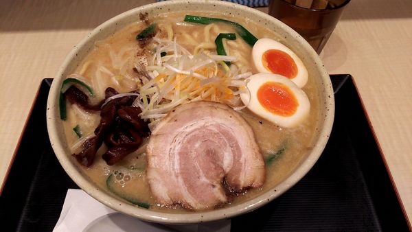 「味玉バリ味噌らーめん(1,020円)・大盛(120円)」@つじ田 味噌の章 東京駅店の写真