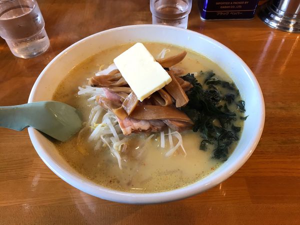 「味噌カレー牛乳ラーメン」@かわらの写真