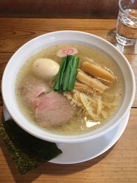 「半熟味玉塩ら〜麺」@麺処 凪の写真