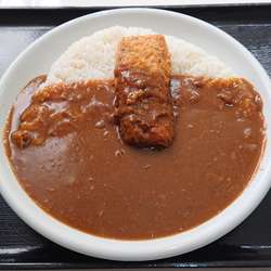 煮込みカツカレー　８００円