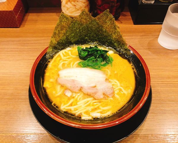 「ラーメン」@横浜家系ラーメン ぎん家 名古屋駅西口店の写真