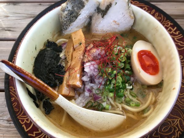 「鶏煮干し」@麺創らいおんの写真