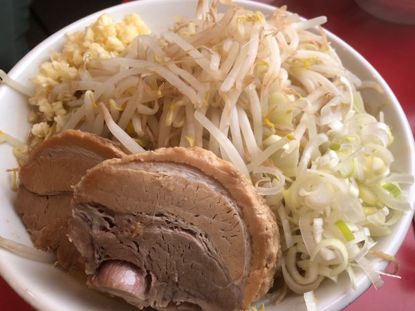 「ラーメン大＋ニンニク＋ネギ」@豚ゆうの写真