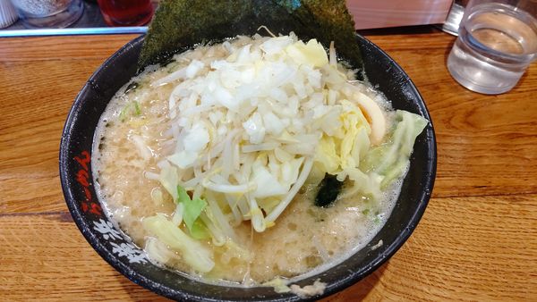 「ニンニク背脂らーめん」@横浜らーめん 壱八家 海老名門沢橋店の写真