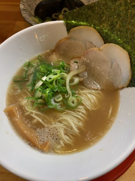 「新恵比朱ラーメン」@らうめん 恵比朱 京都駅前店の写真