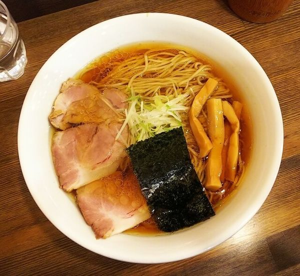 「鶏醤油らーめん大盛780円」@らーめん 健心の写真