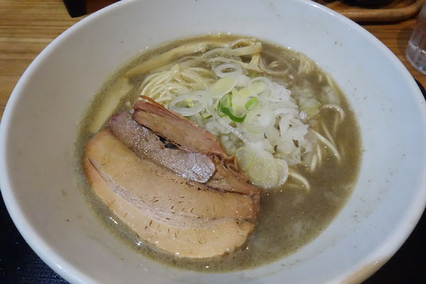 「煮干しそば」@つけめん・らーめん・煮干そば 金狼の写真