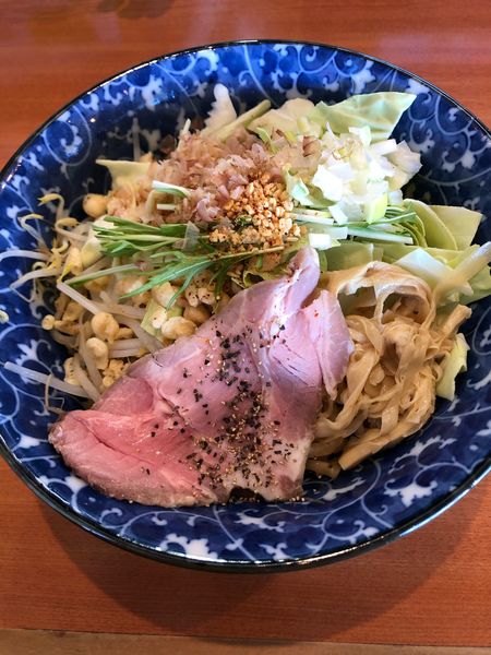 「まぜそばガッツン　900円」@麺屋 轍 豊川店の写真