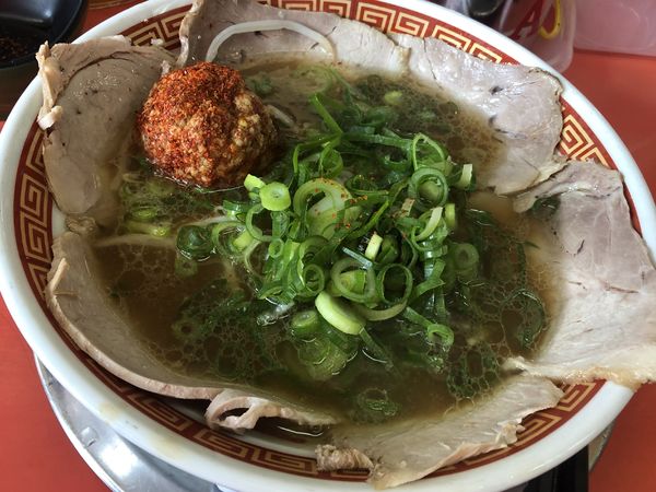 「中華そば＋赤玉ミンチ」@もっこす 工場店の写真