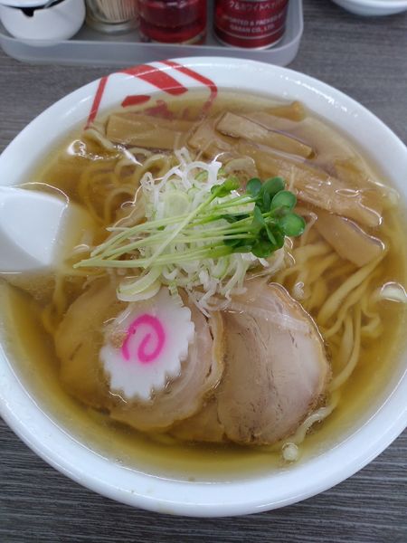 「しょうゆラーメン 650円 餃子3個 270円」@佐野ラーメン いってつの写真