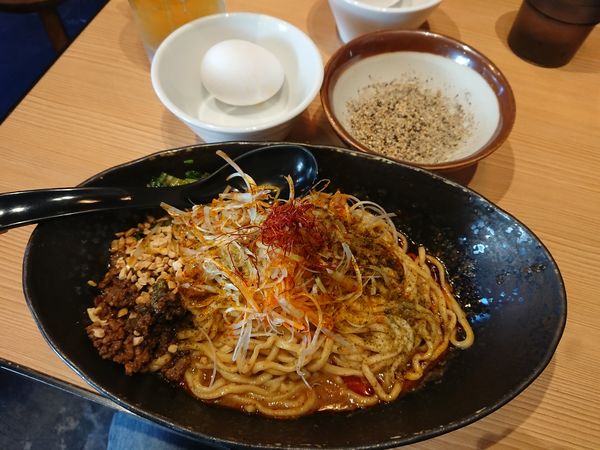 「温泉玉子 汁無し担々麺」@四川担々麺 どういうわけで、の写真