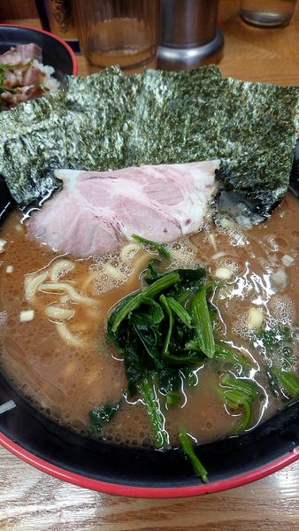「ラーメン(700円)」@麺家 紫極の写真
