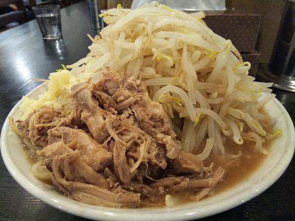 「ラーメン　（並）　※野菜まし　※クーポンで５００円」@麺とび六方の写真