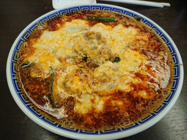 「【限定】丸め辛麺(並)5辛、850円＋卵100円＋生ビール」@中華蕎麦 丸め 東久留米店の写真