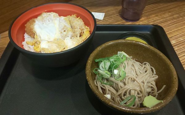 「カツ丼ミニそばセット」@名代 富士そば 新小岩南口店の写真