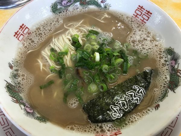「ラーメン+替玉　700+150円　硬め」@よかろうもんの写真