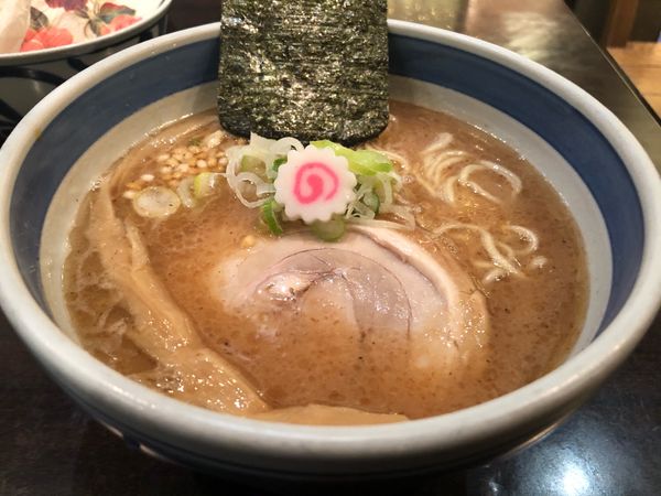「濃厚ラーメン」@東京駅 斑鳩の写真