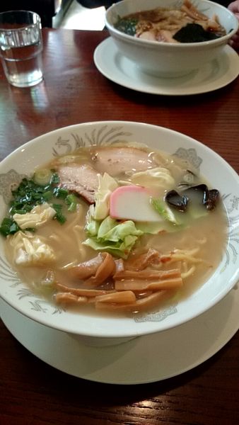 「鶏白湯ラーメン（６８０円）」@多摩利屋の写真
