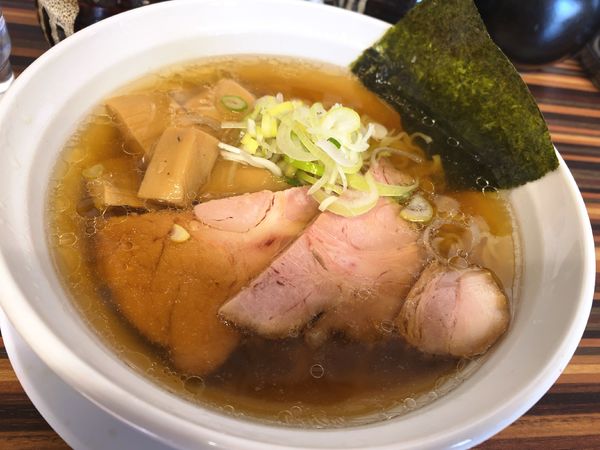 「懐かしらぁめん（醤油・平打ち）」@めん処 倖佳の写真