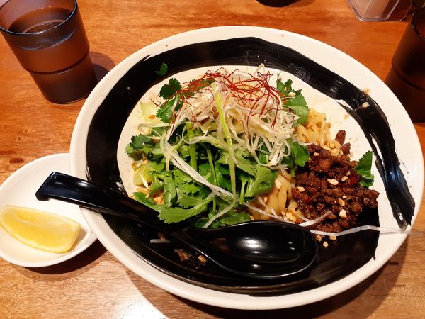 「あじあん濃厚まぜそば、太麺、大盛」@四川担々麺 赤い鯨の写真