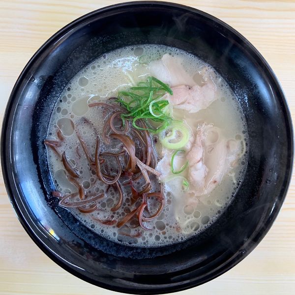 「博多ラーメン (290円) きくらげ (50円)」@博多ラーメン はかたや 百年橋店の写真