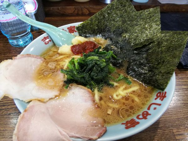 「ラーメン　並（１玉）　※麺硬め　※クーポンで５００円」@豚骨醤油ラーメン まじめ家の写真
