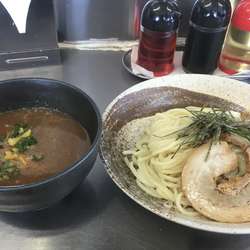 豚骨つけ麺(800¥)